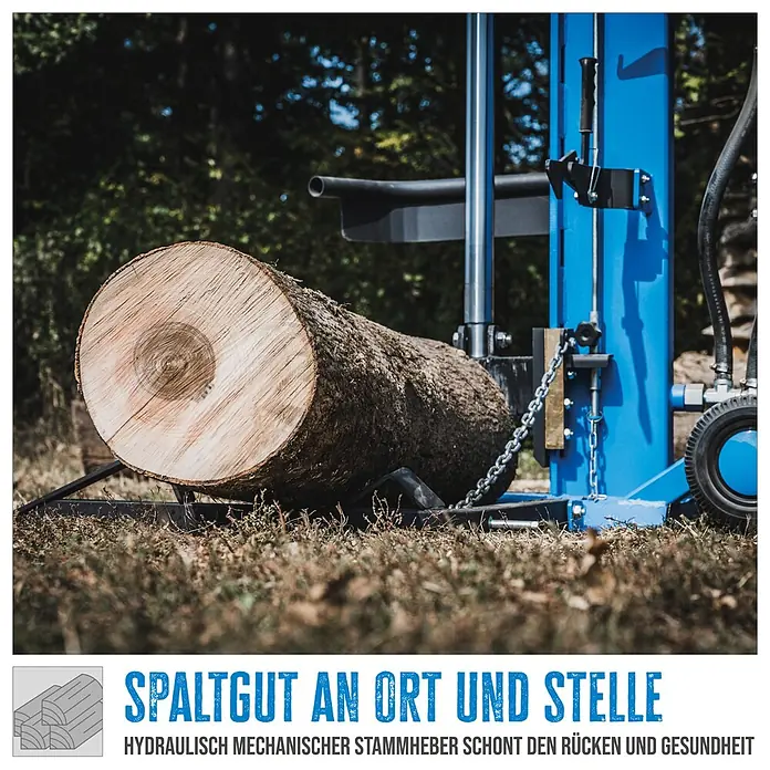 Güde Holzspalter GHS 1000/25TEZ-A - 5.500 W, 25 t, Max. Spaltgutlänge: 1.030 cm - Blauer hydraulischer Holzspalter mit mechanischem Stammheber, der einen großen Baumstamm im Freien spaltet.