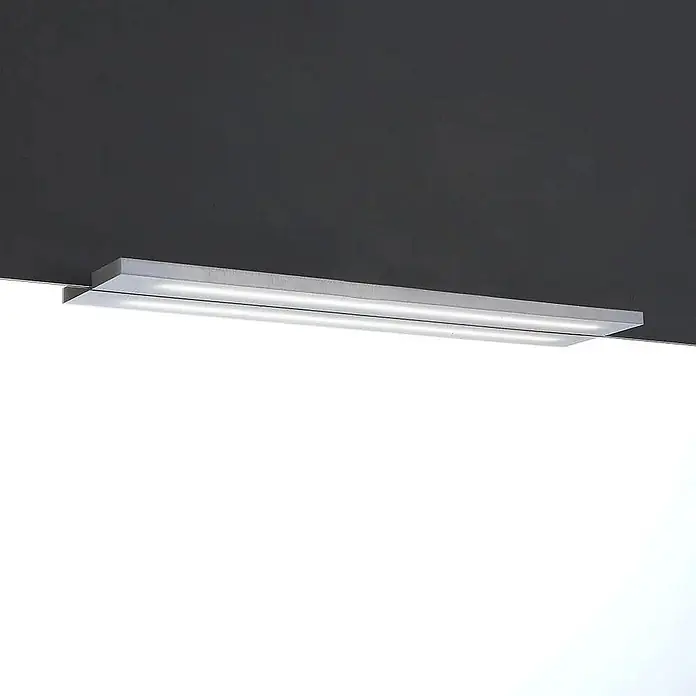 Kiamami Valentina Badmöbel-Set - Grau - Längliche silberne LED-Lichtleiste, ideal als Spiegel- oder Unterbauleuchte.