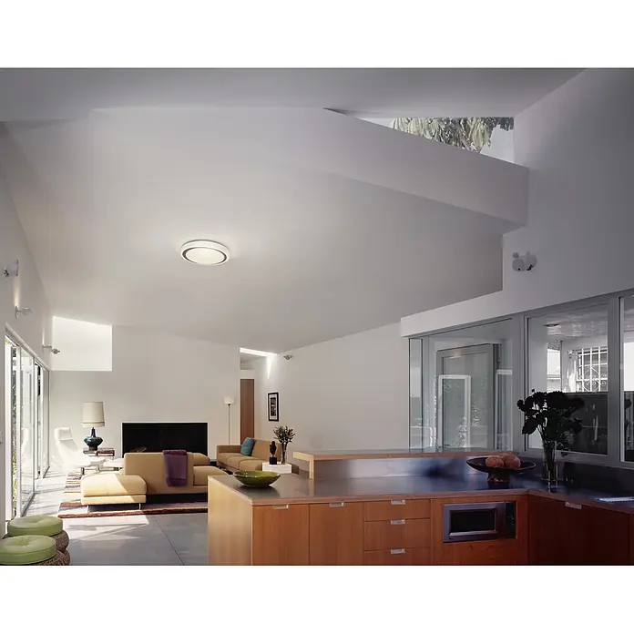 Ledvance Smart+ WiFi LED-Deckenleuchte rund Ceiling Moon - 32 W, Ø x H: 480 x 86 mm, Weiß/Silber - Moderne runde Deckenleuchte mit Metallring, die einen modernen Wohnbereich beleuchtet.