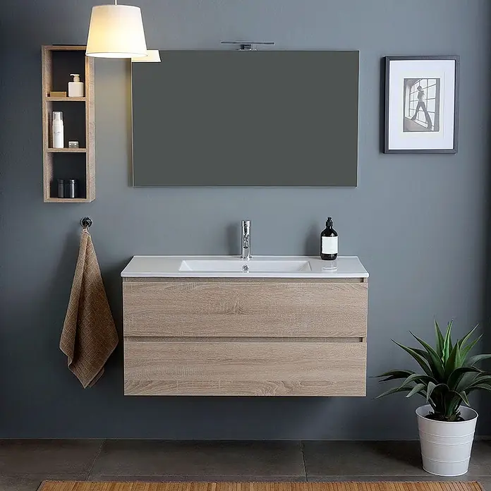 Kiamami Valentina Badmöbel-Set - Braun - Moderner schwebender Badezimmerschrank in hellem Holzdesign mit weißem Waschbecken und zwei Schubladen.