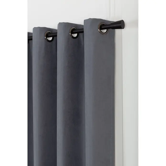 Cortina térmica Cocoon - An x Al: 140 x 260 cm, 100% poliéster, Gris oscuro - Cortinas grises con ojales oscuros colgadas de una barra negra.