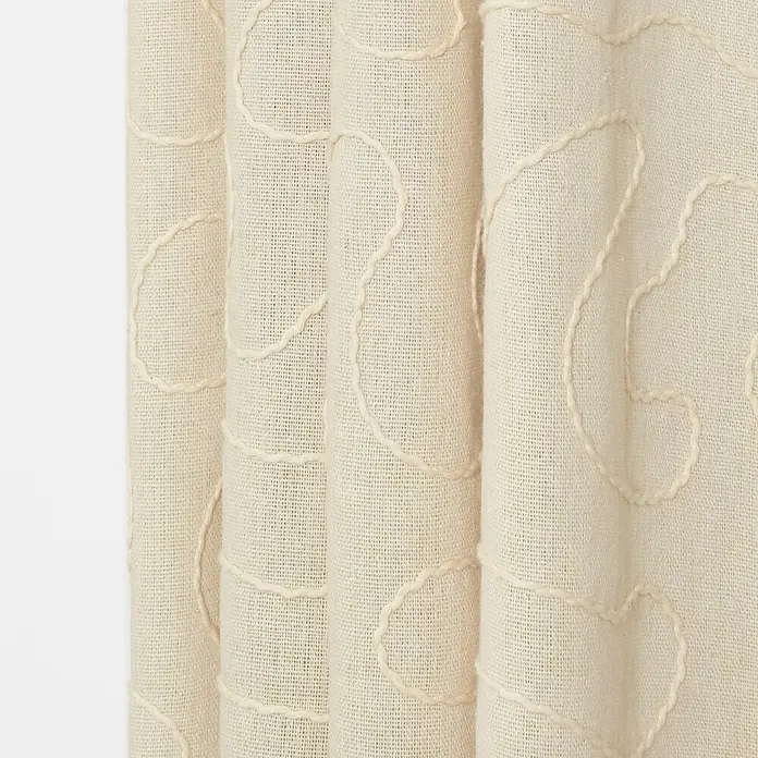 Cortina con ollaos bordado Hilo - An x Al: 140 x 260 cm, Crudo, Textil - Cortina color crema de tejido texturizado, con patrones ondulados bordados.