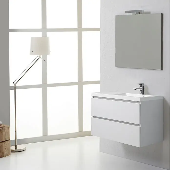 Kiamami Valentina Badmöbel-Set - Weiß - Weißer schwebender Badunterschrank mit integriertem Waschbecken, zwei Schubladen, Chromarmatur und Spiegel. Modernes Baddesign.