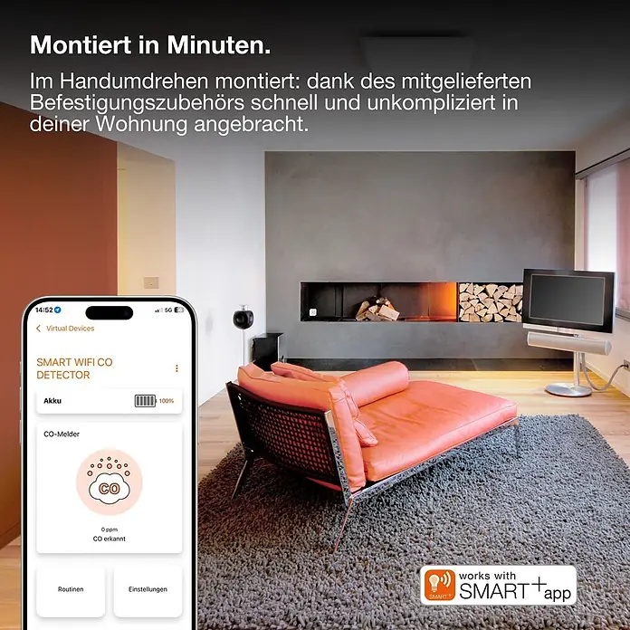 Ledvance Smart+ WiFi Kohlenmonoxidmelder - L x B x H: 8,5 x 2,73 x 8,5 cm, Batterielaufzeit: 5 Jahre - Smartphone zeigt Smart CO-Melder App mit 100% Akku und 0 ppm CO-Erkennung in modernem Wohnzimmer.