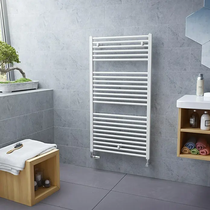 Ximax Badheizkörper Centrino - B x H: 600 x 1.120 mm, Wärmeleistung bei Vorlauftemperatur von 75 °C (D: 50): 620 W - Handtuchwärmer mit mehreren Stangen im Badezimmer, um Handtücher zu trocknen und den Raum zu heizen.