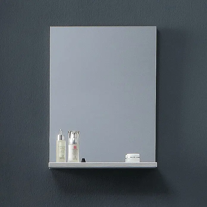 Kiamami Valentina Badmöbel-Set - Grau - Rechteckiger Spiegel mit integrierter weißer Ablage für Toilettenartikel.