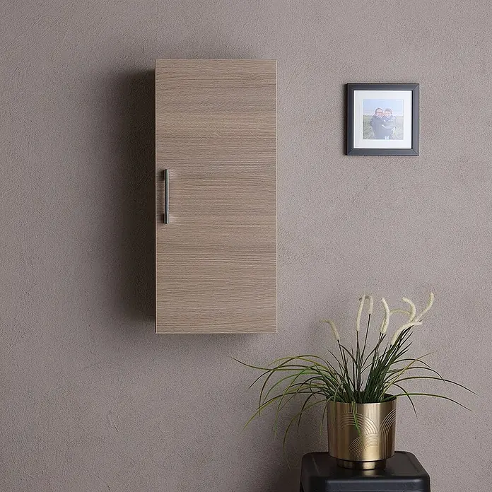 Kiamami Valentina Badmöbel-Set - Holz mittel - Wandmontierter Holzschrank in heller Eichenoptik mit silbernem Griff.