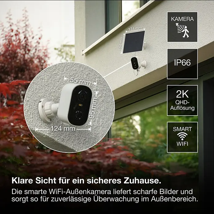 Osram Smart+ Überwachungskamera Battery Solar - Weiß - Eine weiße, smarte WLAN-Überwachungskamera mit Solarmodul, an einer Hauswand montiert. Sie bietet 2K QHD-Auflösung und IP66 Wetterschutz.