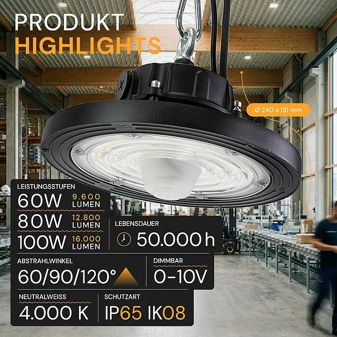 Enovalite LED-Strahler LED-Hallenstrahler - 100 W, 16.000 lm, 4.000 K, IP65 - Schwarze LED-Hallenleuchte mit mattierter Diffusor, an einer Kette in einer Lagerhalle hängend.