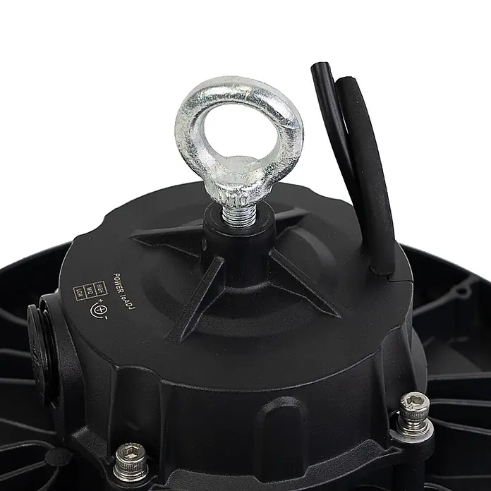 Enovalite LED-Strahler LED-Hallenstrahler - 100 W, 16.000 lm, 4.000 K, IP65 - Schwarze Industrieleuchte oben mit silberner Ringschraube, Leistungsanpassung und Elektrokabeln.