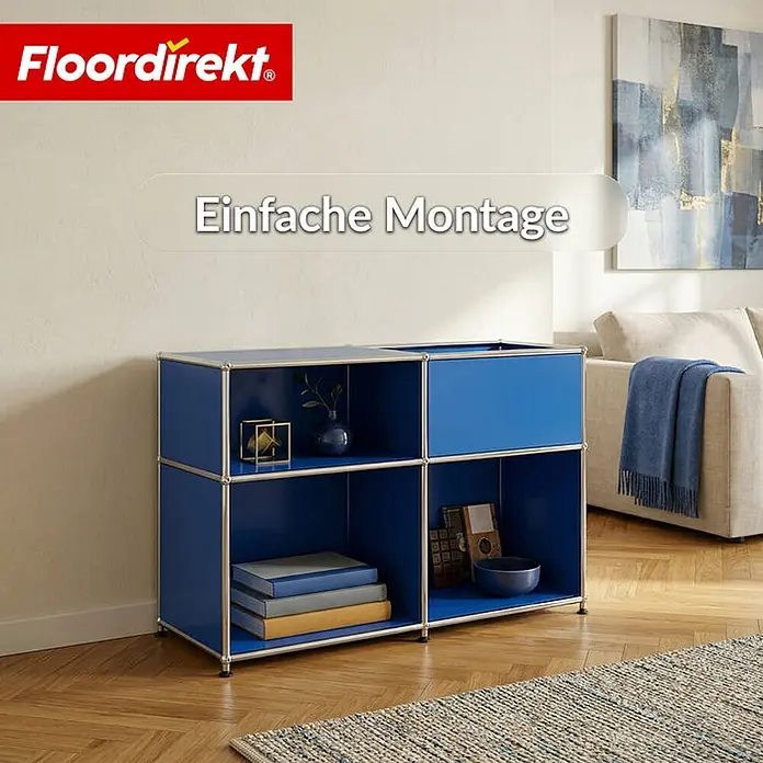 Floordirekt Metallregal Concept Epure MK-030 Blau - H x B x T: 65 x 88 x 40 cm, Anzahl Böden: 3 Stk., Schrauben, Blau - Blaues modulares Sideboard mit Metallrahmen in einem Wohnzimmer, gefüllt mit Büchern und Dekoartikeln.