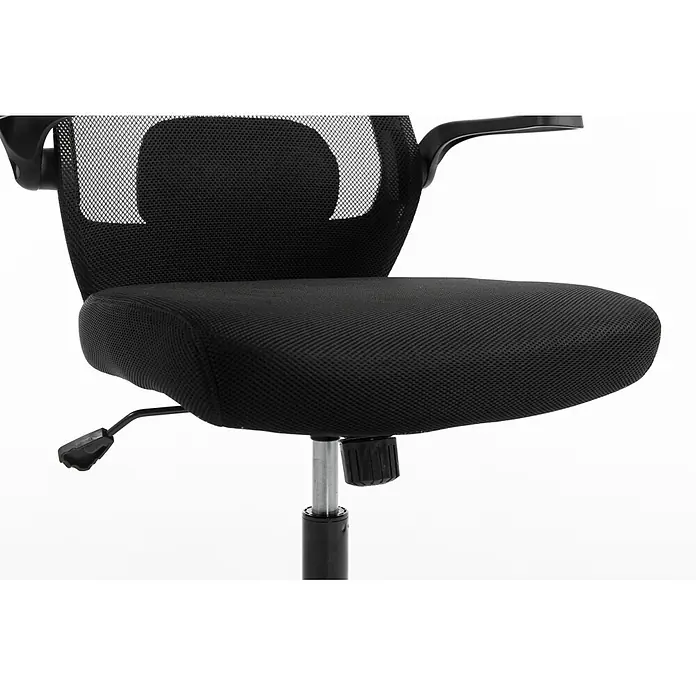 Silla de oficina Olivia - Negro, Reposabrazos - Primer plano de una silla de oficina negra con respaldo de malla, asiento de tela y palanca de ajuste.