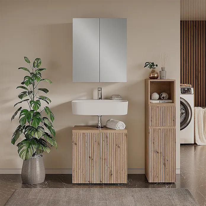 Vicco Badmöbel-Set Takumi Artisan 3 Teile - Gesamtbreite Badmöbel: 90 cm, Artisan-Eiche, Matt - Badezimmermöbel aus hellem Holz mit Lamellenfront: Waschtischunterschrank mit weißem Waschbecken und hoher Aufbewahrungsschrank in einem modernen Bad.