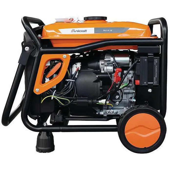 Stürmer Maschinen Stromerzeuger PG-I 41 SE - Nennleistung: 3,6 kW, Tankvolumen: 12,5 l, Verbrauch: 2,5 l/h - Orange-schwarzer mobiler Stromgenerator mit robustem Rahmen, Rädern und Griffen für einfachen Transport.