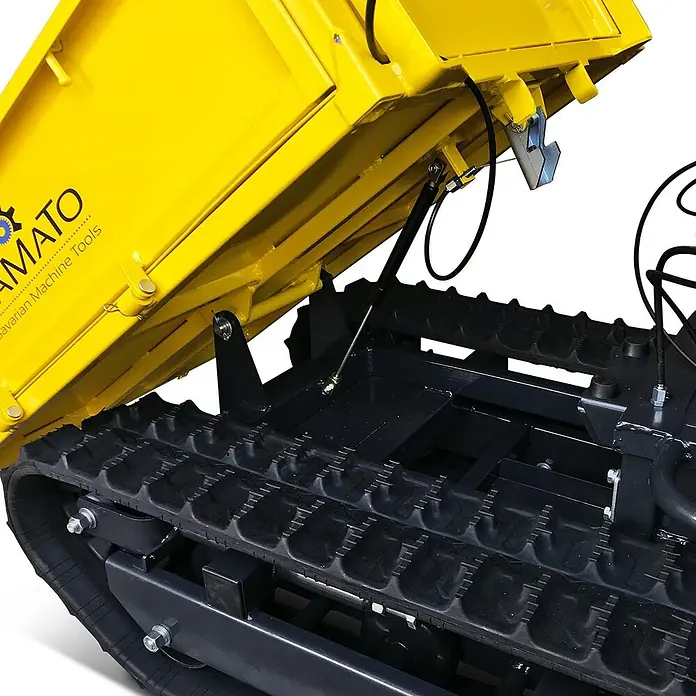 Bamato Kettendumper MTR-300 - Motorbetrieben, Fassungsvermögen: 125 l, Traglast: 300 kg - Gelber Minidumper mit angehobenem Behälter, zeigt schwarze Gummikette und hydraulischen Hubmechanismus.