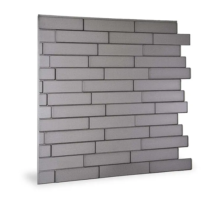 Profhome Wandpaneel 3D 705257 Piano Steps Smoked Gray Dekorpaneel in Stein Optik grau 2 m2 - 610 x 600 mm - 3D-Wandfliesenpaneel in Metallic-Grau mit gebürsteter Oberfläche, im Metro-Muster angeordnet.