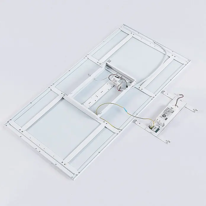Arcchio LED-Panel Arya - L x B x H: 119,5 x 59,5 x 4,5 cm, weiß / opal, weiß / opal - Weißes, rechteckiges LED-Panel, von hinten gesehen, zeigt Metallrahmen, interne Verkabelung und Treiber.
