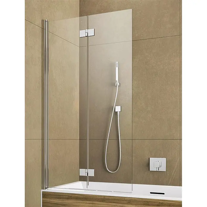 Puk Badewannenaufsatz Puk Trave Badewannenaufsatz Links 1195-1205 - 1 Stk. - Faltbare Duschwand aus Glas mit Chrombeschlägen auf einer Badewanne.