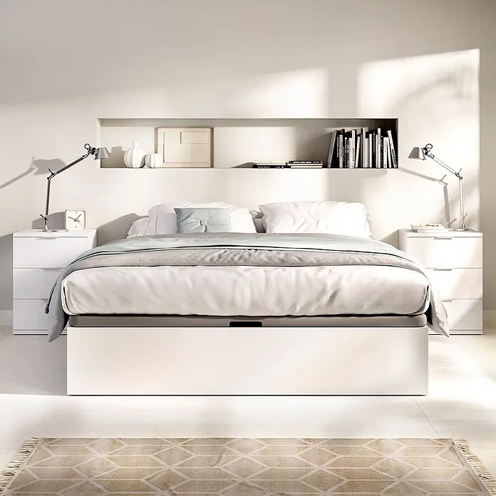 Dekit Mesita de noche Río - L x An x Al: 34,2 x 42 x 56,8 cm, Blanco, 2 ud. - Cama plataforma blanca moderna con estante de cabecero integrado y mesitas de noche a juego en un dormitorio luminoso.
