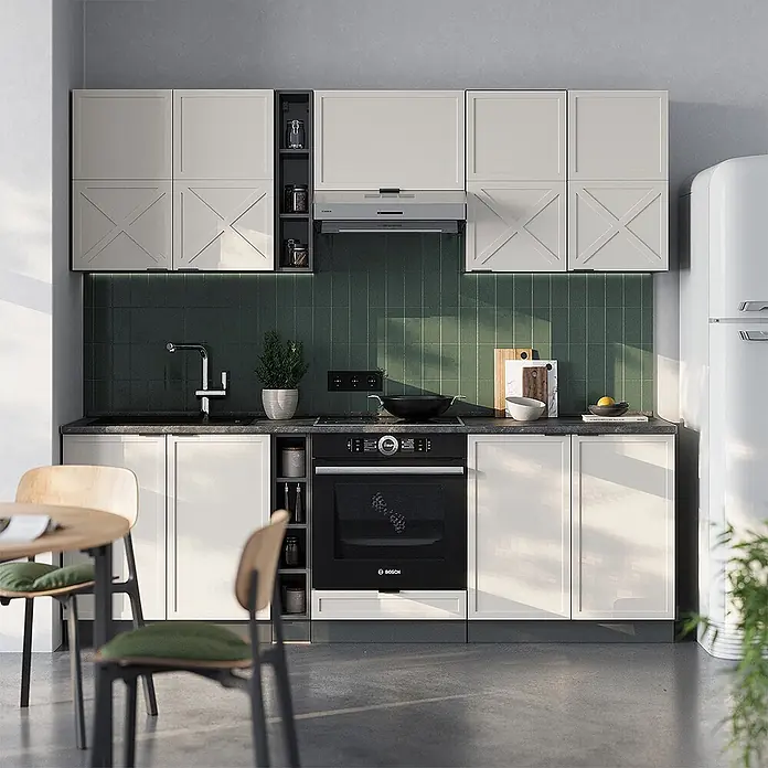 Vicco Küchenzeile Fame-Line GrauBeige/Anthrazit, AP Marmor - Breite: 235 cm, GrauBeige, Ohne Elektrogeräte - Moderne Küche mit hellbeigen Schränken, dunkelgrüner Fliesenrückwand, integriertem schwarzem Backofen und silberner Dunstabzugshaube über dunkler Arbeitsplatte.