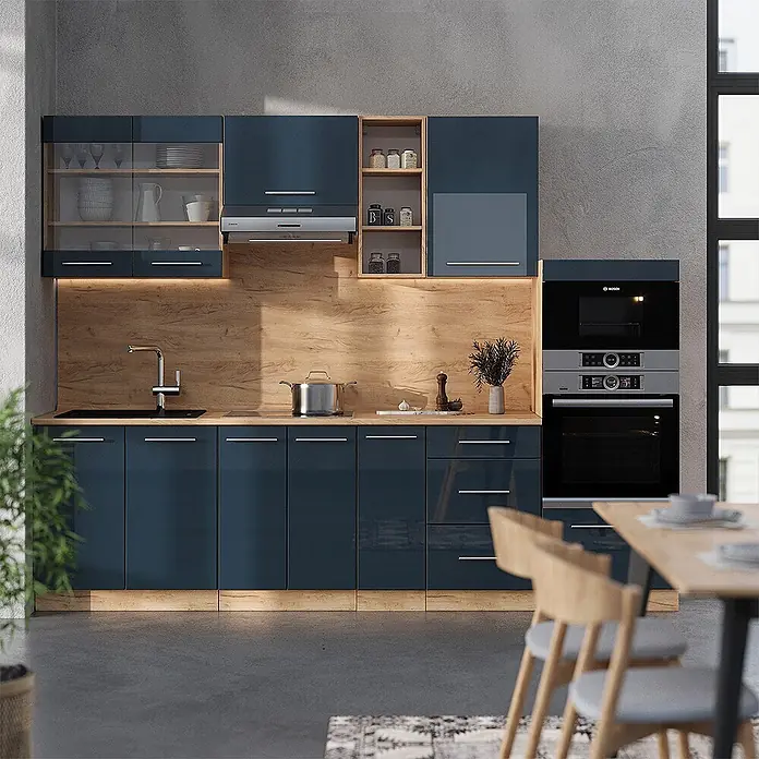 Vicco Küchenzeile Fame-Line Dunkelblau Hochglanz/Goldkraft Eiche ohne Arbeitsplatte - Dunkelblau Hochglanz, Ohne Elektrogeräte - Moderne Küche mit glänzenden dunkelblauen Schränken, Arbeitsplatte und Rückwand in Holzoptik.
