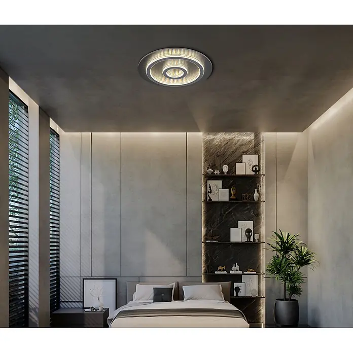 Globo LED-Deckenleuchte rund Jayden - 40 W, Ø x H: 45 x 5,5 cm - Moderne, runde LED-Deckenleuchte mit konzentrischen Ringen und metallischen/kristallähnlichen Akzenten, in einem stilvollen Schlafzimmer installiert.