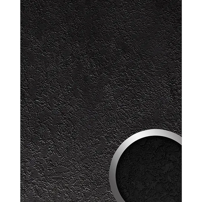 Wallface Wandpaneel 22716 LAVA VELVET Coal Wandverkleidung in Stein Optik matt schwarz 2,60 m2 - 2.600 x 1.000 mm - Texturierter dunkler Hintergrund mit einem partiellen silbernen Metallring.