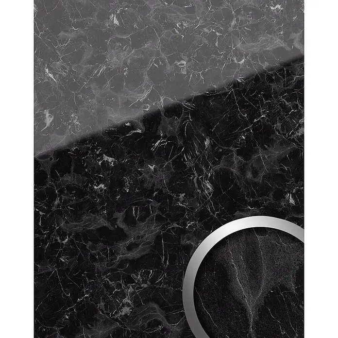 Wallface Wandpaneel 19341 MARBLE BLACK Wandverkleidung in Marmor Optik schwarz 2,6 m2 - grau, 2.600 x 1.000 mm - Dunkel- und hellgraue Marmoroberfläche mit diagonalem Farbblock, akzentuiert durch einen silbernen Kreisrahmen.