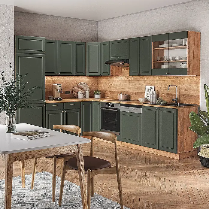 Vicco Eckküche Fame-Line Grün-Gold Landhaus/Goldkraft Eiche ohne Arbeitsplatte - B x T: 287 x 46 cm, Grün-Gold Landhaus, Ohne Elektrogeräte - Dunkelgrüne Küche mit Holzakzenten, integrierten Geräten und einem Essbereich.