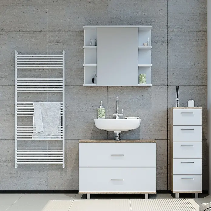 Vicco Badmöbel-Set Ilias Weiß/Sonoma 3 Teile, mit Unterschrank 80 cm - Gesamtbreite Badmöbel: 110,2 cm, Weiß, Matt - Weißer Badschrank mit Holzoptik-Akzenten und Waschbecken, Spiegelschrank, hoher Schubladenschrank und ein weißer Handtuchheizkörper.
