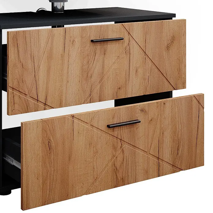 Vicco Badmöbel-Set Irma Goldkraft Eiche/Anthrazit 2 Teile - Gesamtbreite Badmöbel: 80 cm, Goldkraft Eiche, Matt - Zwei offene Möbel-Schubladen mit hellbraunen Holzoptikfronten, geometrischen Mustern und schwarzen Griffen unter einer schwarzen Platte.