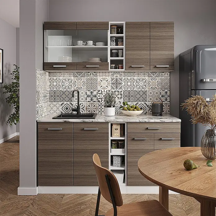 Vicco Singleküche R-Line Edelgrau/Weiß, AP Marmor - Breite: 160 cm, Edelgrau, Mit AP Marmor - Moderne Küchenzeile mit dunklen Holzmaserungsschränken, Marmor-Arbeitsplatte und gemusterter Rückwand. Mit Spüle, Stauraum und Geräten.