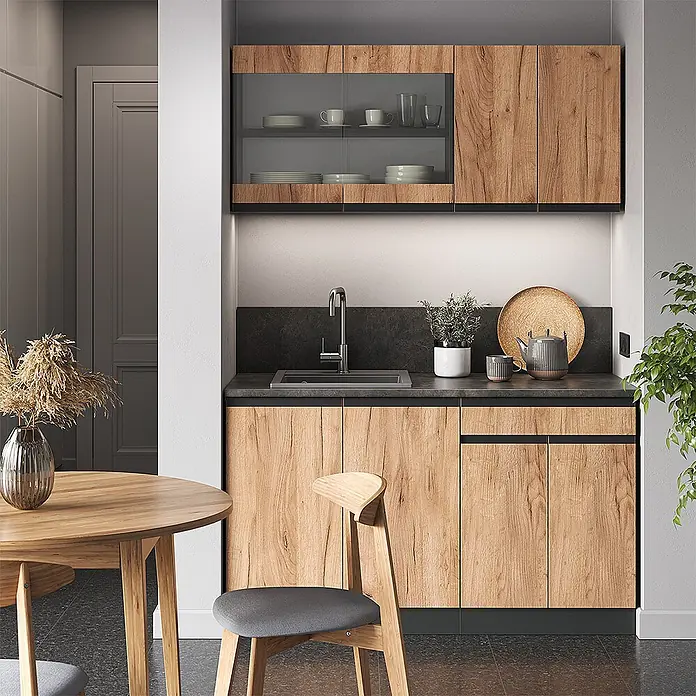 Vicco Singleküche R-Line Goldkraft Eiche/Anthrazit J-Shape - Goldkraft Eiche, Ohne AP - Moderne Küche mit hellen Holzmaserungsschränken, dunkler Arbeitsplatte, Spüle und Essbereich.