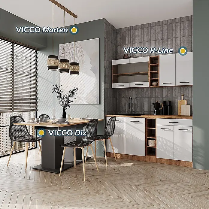 Vicco Singleküche R-Line Weiß Hochglanz/Goldkraft Eiche ohne Arbeitsplatte - Breite: 160 cm, Weiß Hochglanz, Ohne AP - Moderner Ess- und Küchenbereich mit schwarzem Tisch, Stühlen, gewebter Lampe und weiß-Holz-Küchenschränken.
