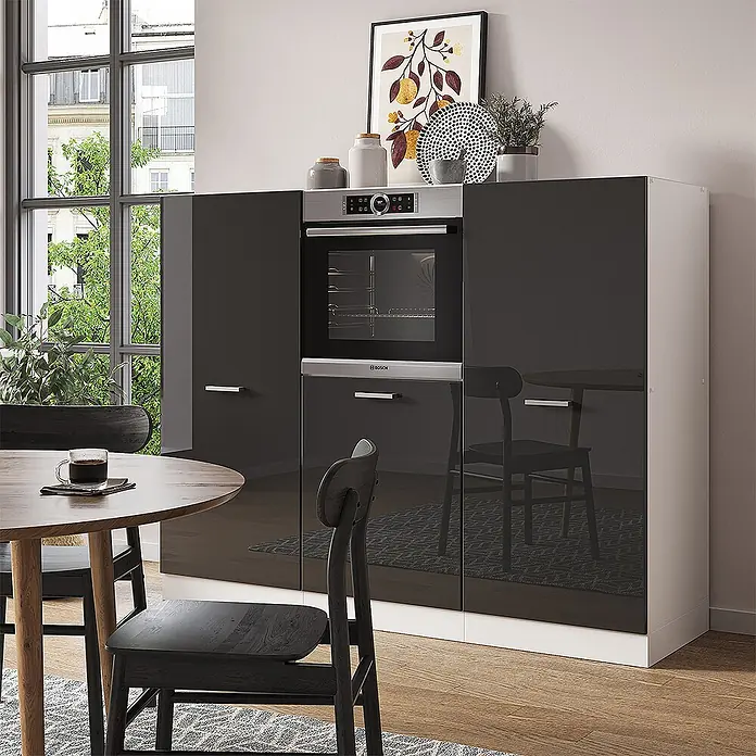 Vicco Küchenleerblock R-Line Anthrazit Hochglanz/Weiß ohne Arbeitsplatte - Breite: 180 cm, Anthrazit Hochglanz - Hochglänzendes dunkelgraues Sideboard mit integriertem Backofen und weißen Seiten, in modernem Esszimmer.