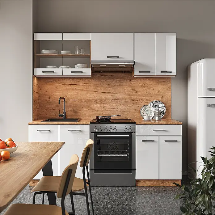 Vicco Küchenzeile R-Line Weiß Hochglanz/Goldkraft Eiche ohne Arbeitsplatte - Weiß Hochglanz, Ohne Elektrogeräte - Weiße Hochglanz-Küchenzeile mit Holznachbildung-Rückwand, integrierter Spüle und Herd.