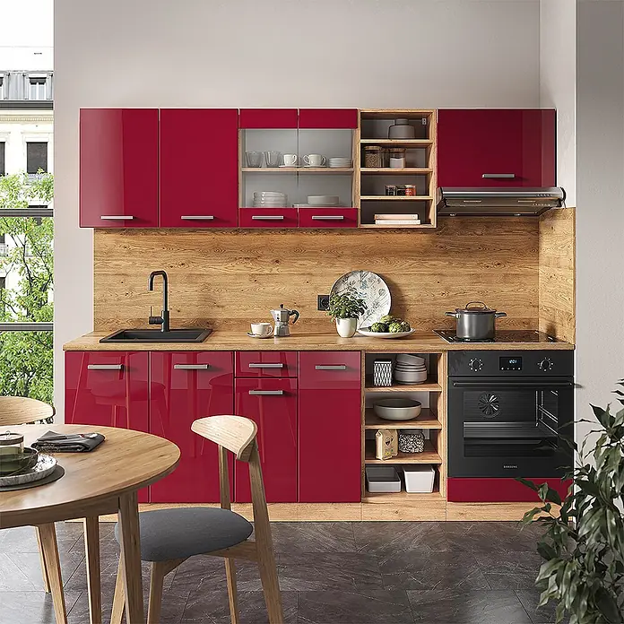 Vicco Küchenzeile R-Line Rot Hochglanz/Goldkraft Eiche, AP Eiche - Rot Hochglanz, Ohne Elektrogeräte - Moderne Küche mit glänzenden roten Schränken, Holzarbeitsplatten und Rückwand, Spüle, Herd und Backofen.