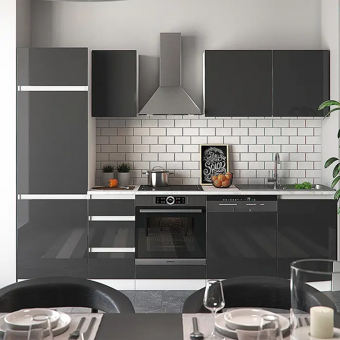 Vicco Küchenzeile Optima Anthrazit Hochglanz/Weiß ohne Arbeitsplatte, grifflos - Breite: 270 cm, Anthrazit Hochglanz, Ohne Elektrogeräte - Elegante, dunkelgraue Hochglanz-Küchenschränke mit integriertem Ofen, Kochfeld, Spülmaschine und Edelstahl-Dunstabzugshaube über weißem Fliesenspiegel.