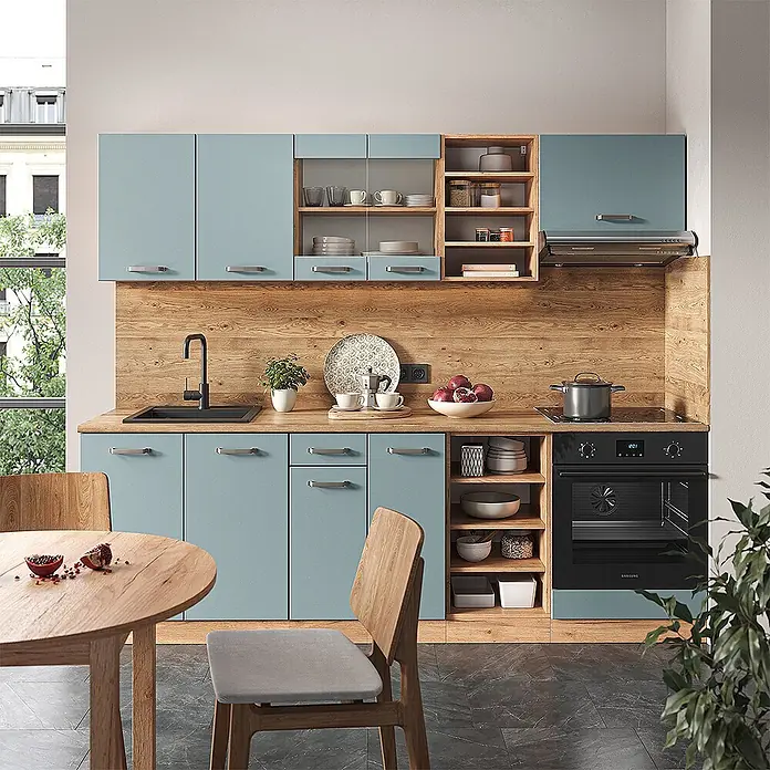 Vicco Küchenzeile R-Line Blau-Grau/Goldkraft Eiche, AP Eiche - Blau-Grau, Ohne Elektrogeräte - Moderne Küche mit hellblauen Schränken, Holzoberflächen, offenen Regalen und integrierten Geräten.