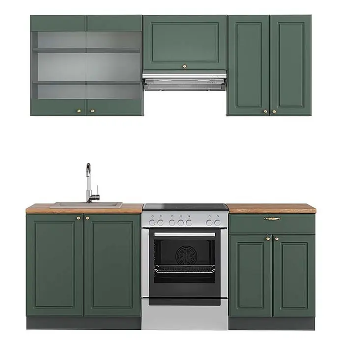 Küchenzeile Fame-Line 200 cm Grün-Gold Landhaus Art.-Nr. 42341 -  - Dunkelgrüne Küchenschränke mit Holz-Arbeitsplatte, Spüle, Herd, Backofen, Dunstabzugshaube und Hängeschränken, teils mit Glastüren.