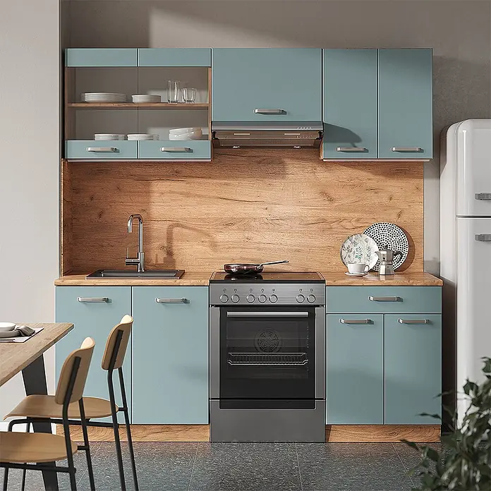 Vicco Küchenzeile R-Line Blau-Grau/Goldkraft Eiche ohne Arbeitsplatte - Blau-Grau, Ohne Elektrogeräte - Moderne Küche mit türkisen Schränken, Holzwand und Arbeitsplatten, integrierter Spüle und Backofen.
