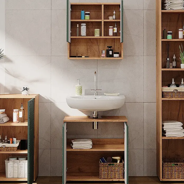 Vicco Badmöbel-Set Irma Grün/Goldkraft Eiche 4 Teile, mit Hochschrank und Kommode - Gesamtbreite Badmöbel: 150 cm, Grün, Matt - Badezimmer-Aufbewahrungssystem aus Holz mit grünen Akzenten, Waschtisch und verschiedenen offenen Regalen.