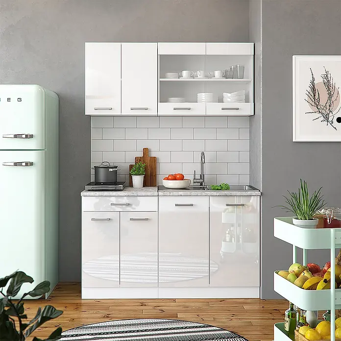 Vicco Singleküche R-Line Weiß Hochglanz/Weiß, AP Eiche - Breite: 140 cm, Weiß Hochglanz, Mit AP Eiche - Moderne weiße Hochglanz-Küchenzeile mit Ober- und Unterschränken, integrierter Spüle und heller Arbeitsplatte.