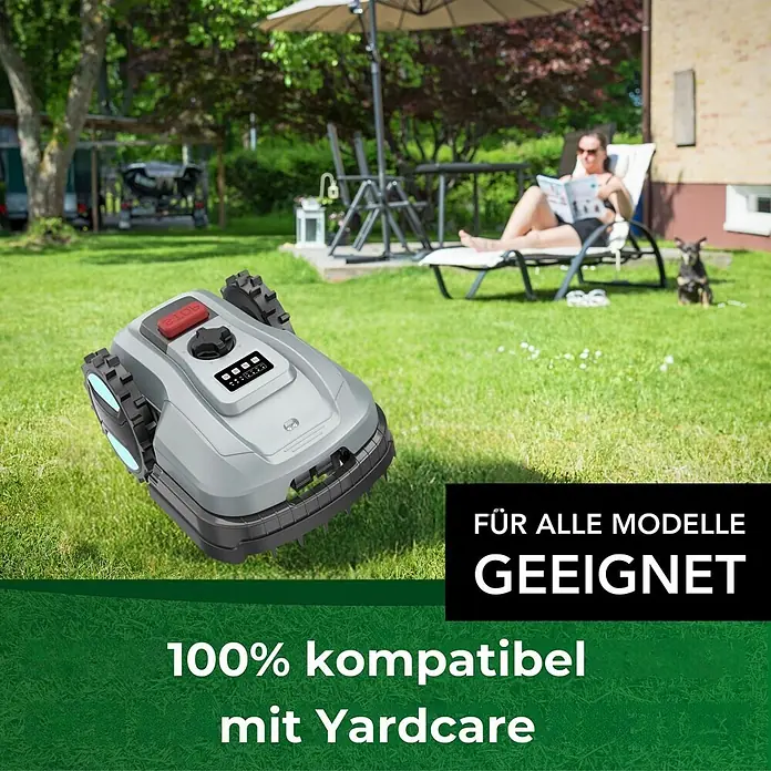 Genisys Ersatzmesser-Set für Mähroboter - Passend für: für Yardcare, 18 Stk. - Ein grauer und schwarzer Rasenmähroboter auf einem grünen Rasen in einer Gartenumgebung, bereit zum Rasenmähen.