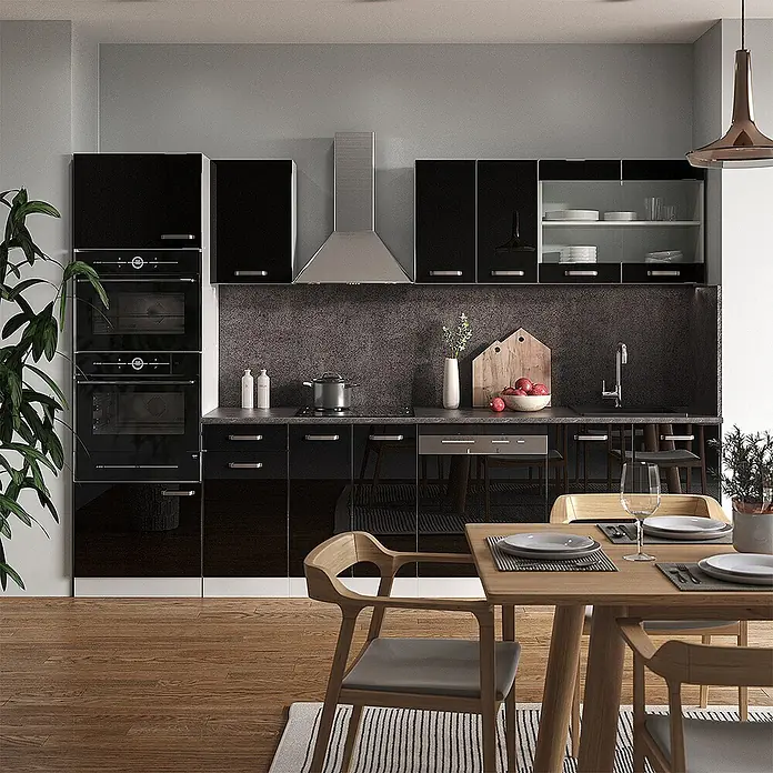 Vicco Küchenzeile R-Line Schwarz Hochglanz/Weiß mit Hochschrank, ohne Arbeitsplatte - Breite: 300 cm, Schwarz Hochglanz, Ohne Elektrogeräte - Glänzende schwarze Küche mit integrierten Geräten wie Öfen, Kochfeld und Spüle. Ein Essbereich ist ebenfalls sichtbar.