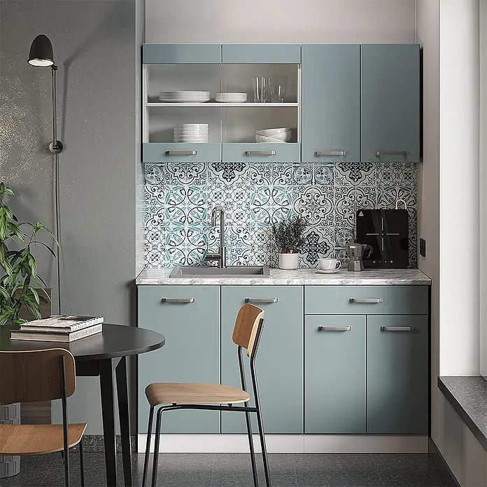 Vicco Singleküche R-Line Blau-Grau/Weiß, AP Anthrazit - Breite: 140 cm, Blau-Grau, Mit AP Anthrazit - Moderne Küche mit petrolblauen Schränken, Marmorarbeitsplatte und blauer Fliesenrückwand.