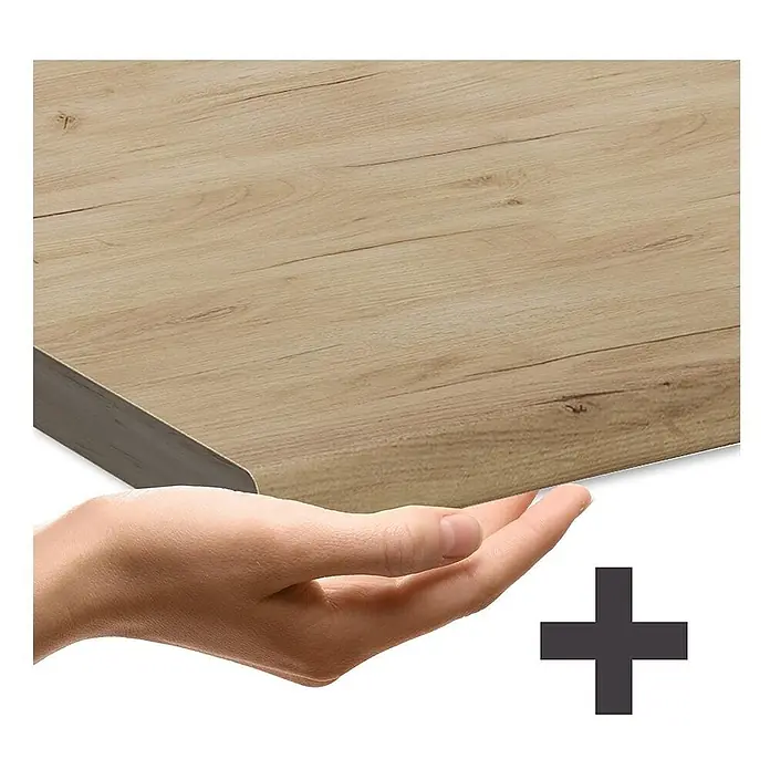 Vicco Schrankküche R-Line Edelgrau, AP Eiche - Edelgrau, Apothekerunterschrank 30 cm, AP Eiche - Hellbraune Holzplatte in Eichenoptik mit Maserung und abgerundeter Kante, von einer Hand gehalten.