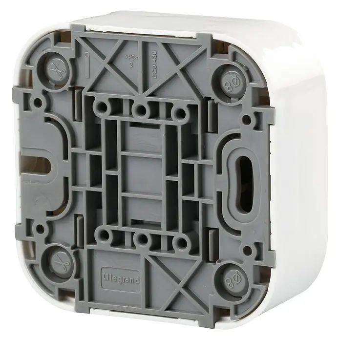 Legrand Forix Conmutador doble - Blanco, Montaje en la pared - Primer plano de la parte inferior gris de una caja de montaje Legrand, que muestra detalles de la instalación y la marca.
