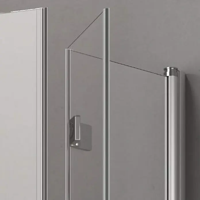 GEO Hit Eckdusche B-E340 - L x B x H: 100 x 80 x 202,2 cm, Beschichtet, Silber, Glasstärke: 6 mm - Nahaufnahme einer Duschkabine mit Türbeschlag und klarem Glas. Elegantes Design mit Chromakzenten.