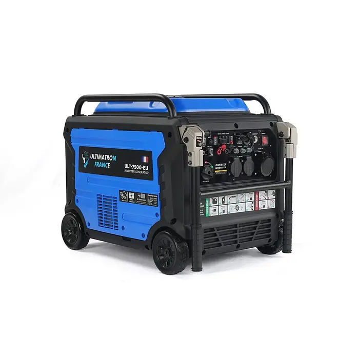 Ultimatron France Stromerzeuger ULT-7500 - Nennleistung: 7,2 kW, Tankvolumen: 18 l, Verbrauch: 3,1 l/h - Blauer und schwarzer Ultimatron ULT-7500-EU Inverter-Generator mit Rädern, Bedienfeld und Griffen.